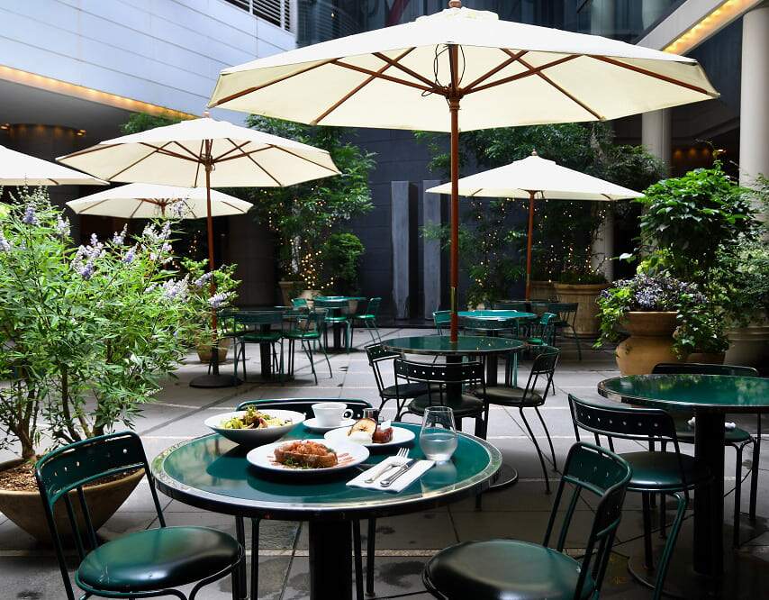 Découvrez la maison Les Deux Magots